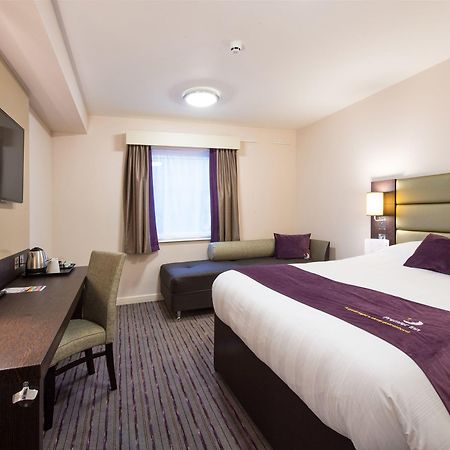Premier Inn Maidenhead Town Centre エクステリア 写真